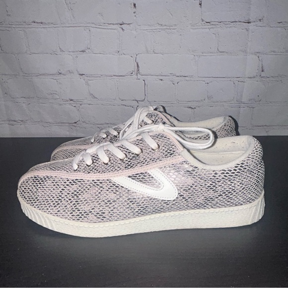 Tretorn Nylite Plus Leather Sneakers women’s size 9.5 - Picture 1 of 9
